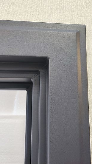 Входная дверь  